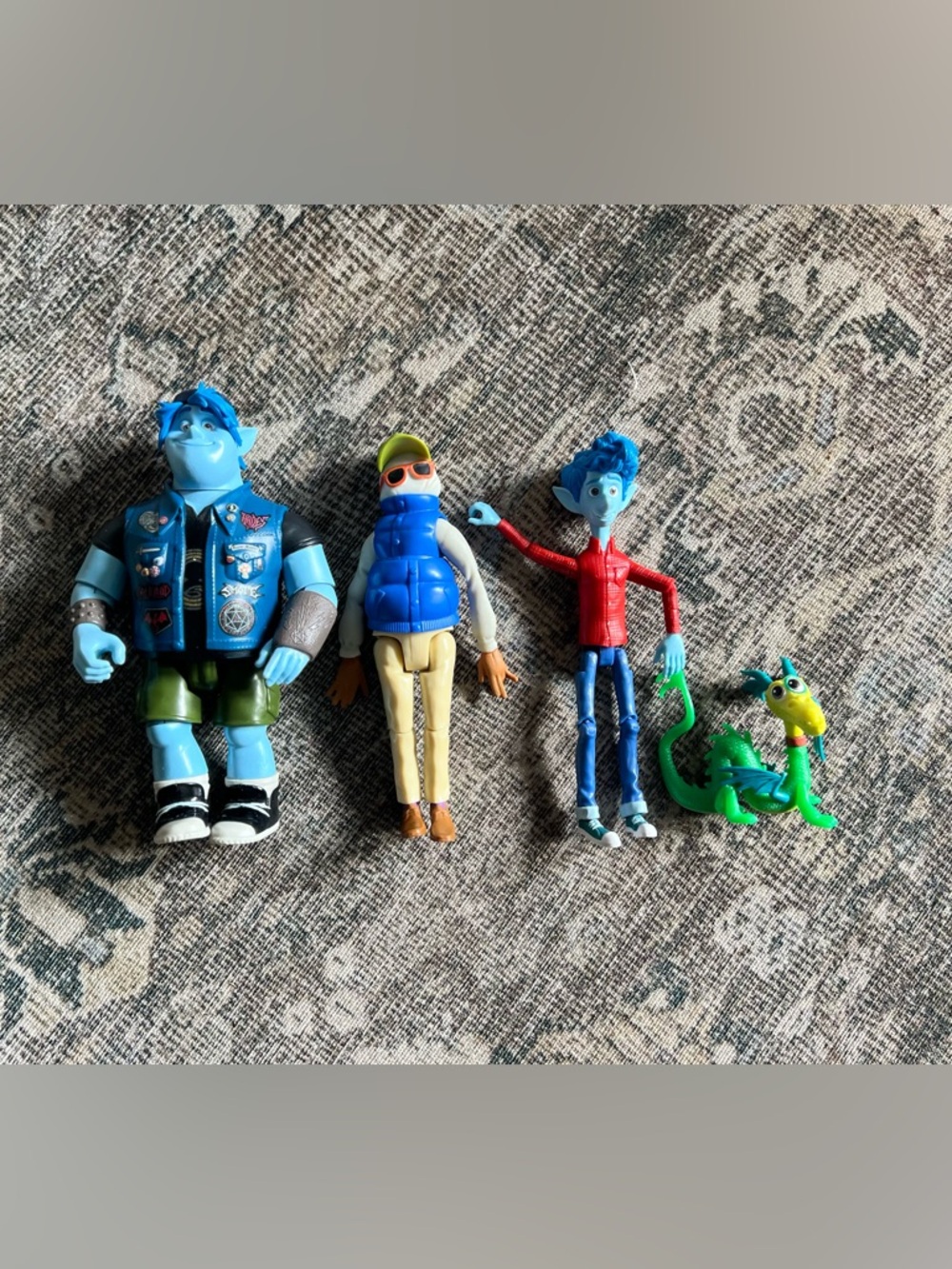 2019 Disney/Pixar Onward Action Figures Blazey(Pet), Ian, Barley, Widen(Dad)